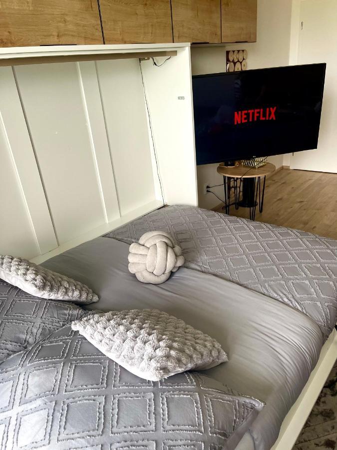 Apartman Pod Tatrami Poprad Exteriör bild