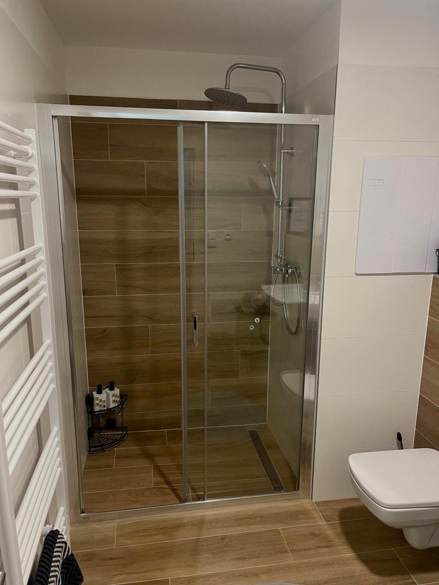 Apartman Pod Tatrami Poprad Exteriör bild